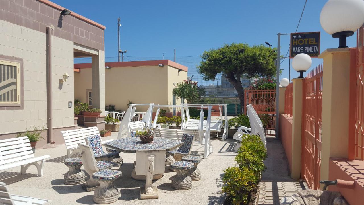 Hotel Mare Pineta Bari Buitenkant foto